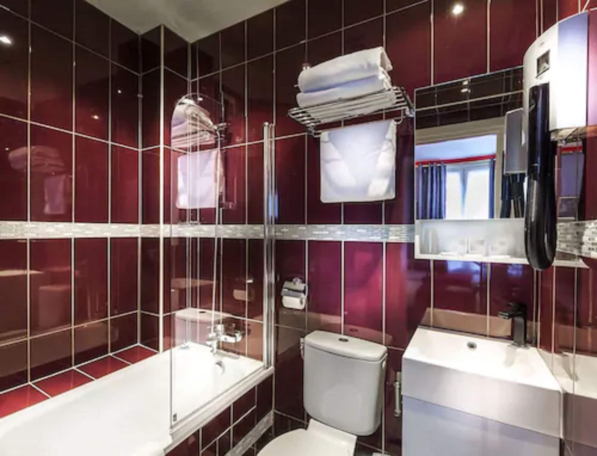 Hotel Maubeuge Gare Du Nord Париж Екстериор снимка