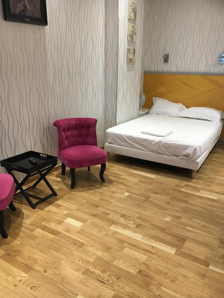 Hotel Maubeuge Gare Du Nord Париж Екстериор снимка