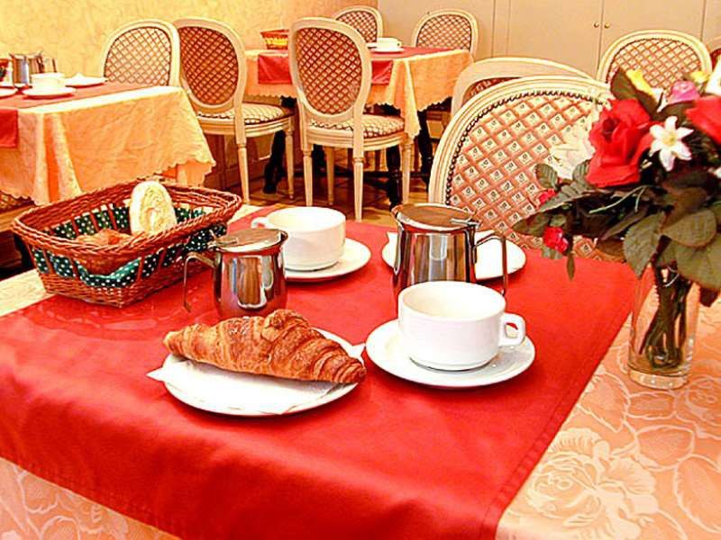 Hotel Maubeuge Gare Du Nord Париж Екстериор снимка